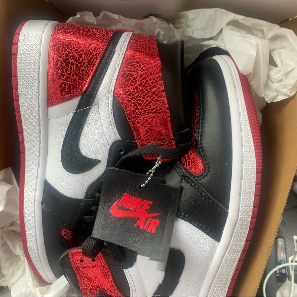 Nike Red Shoe - Picture 2 of 3